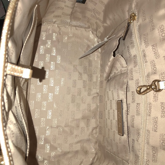 Micheal Kors Bag - Picture 3 of 4